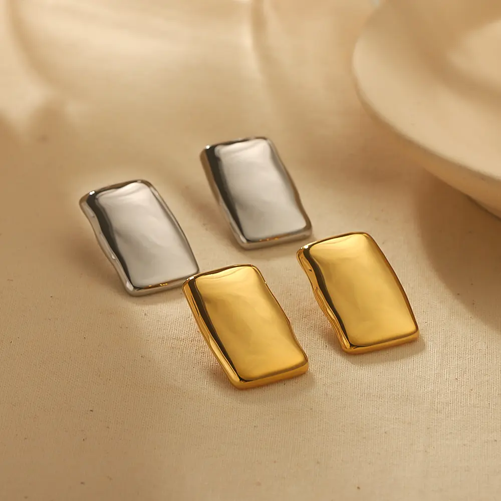 1 Pair Simple Style Rectangular Shape Stainless Steel 18K Gold Plated Women's Stud Earrings 